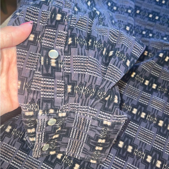 Pendleton Shirt - Picture 7 of 8